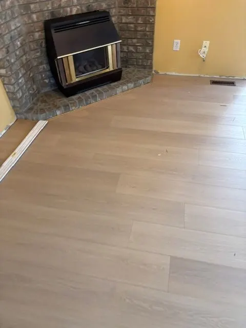 12mm Water resistant laminate flooring